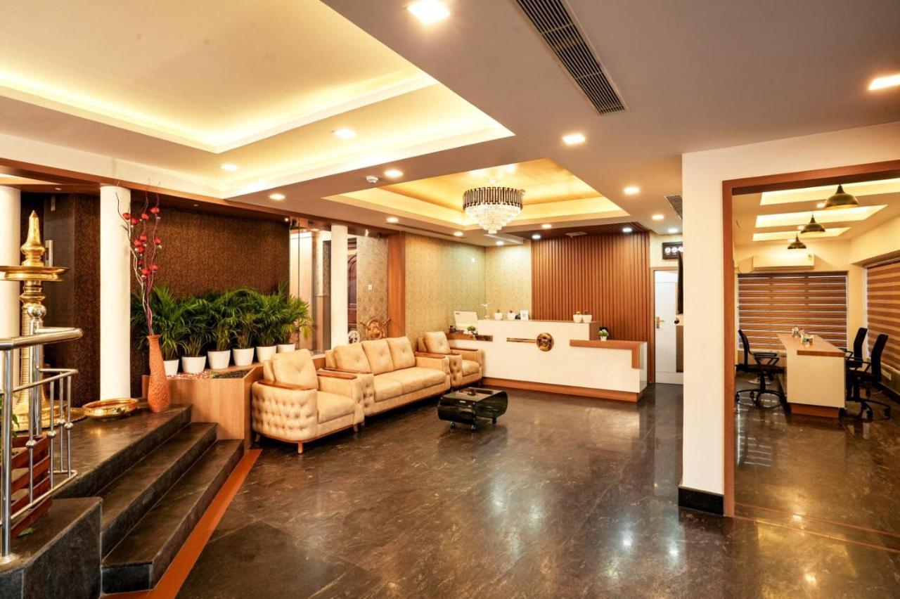 מלון טירובאלה Empire Residency מראה חיצוני תמונה